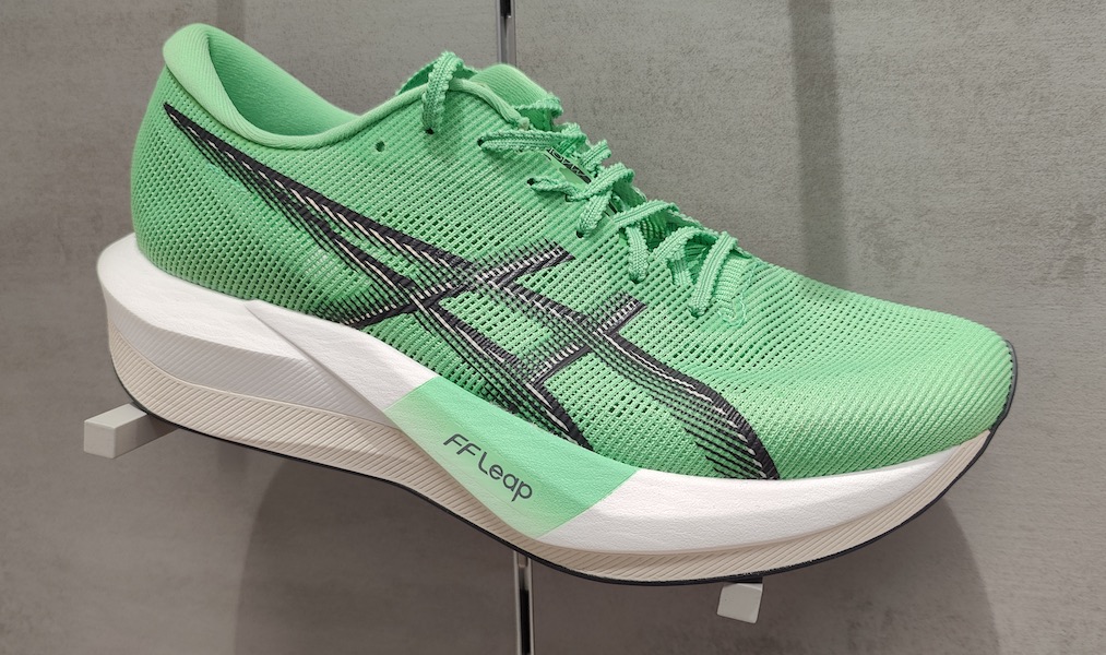 ASICS Magic Speed 5 -hiilikuitukenkä Intersport Forum Kampissa.